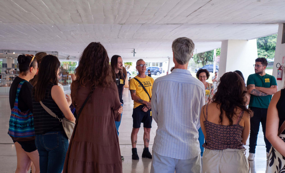 MON oferece visitas guiadas todas as sextas-feiras de março