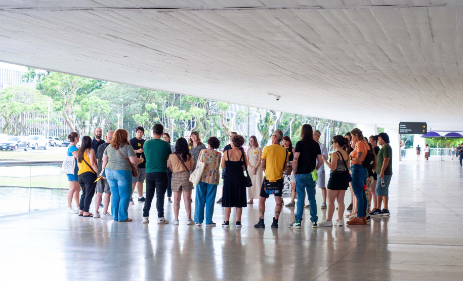 MON oferece visitas guiadas todas as sextas-feiras de março