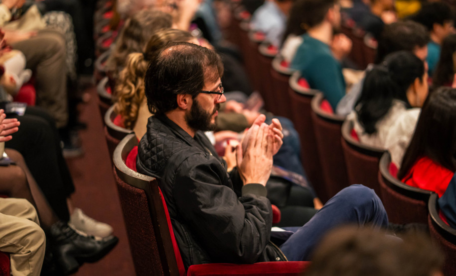Orquestra Sinfônica do Paraná abre temporada 2026 com novo piano e solista internacional