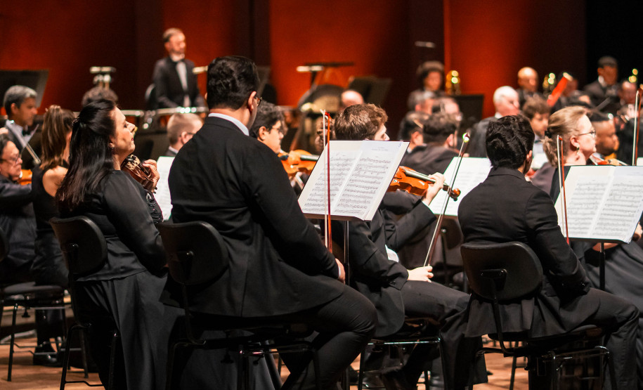 Orquestra Sinfônica do Paraná abre temporada 2026 com novo piano e solista internacional