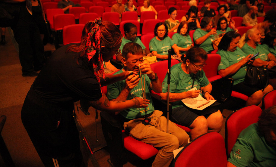 G2 Cia de Dança emociona 450 pessoas em apresentação gratuita em Maringá