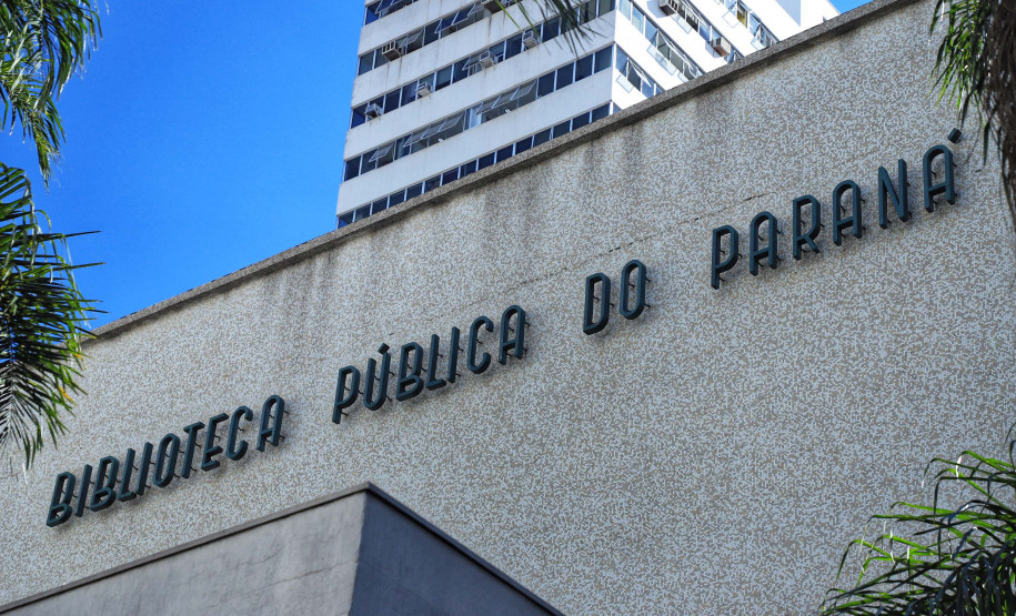 Biblioteca Pública do Paraná celebra 169 anos com programação especial em março