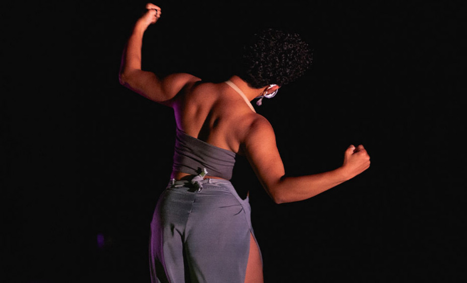 1.º museu satélite, Festival de Curitiba e shows na Ilha do Mel marcam agenda da semana