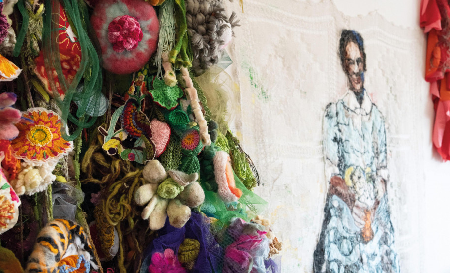 Livro sobre mulheres artistas e seus espaços de trabalho será lançado no MUPA