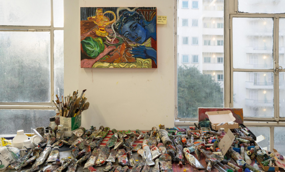 Livro sobre mulheres artistas e seus espaços de trabalho será lançado no MUPA