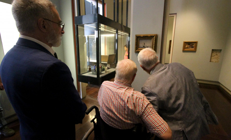 Políticas públicas voltadas à pessoa idosa