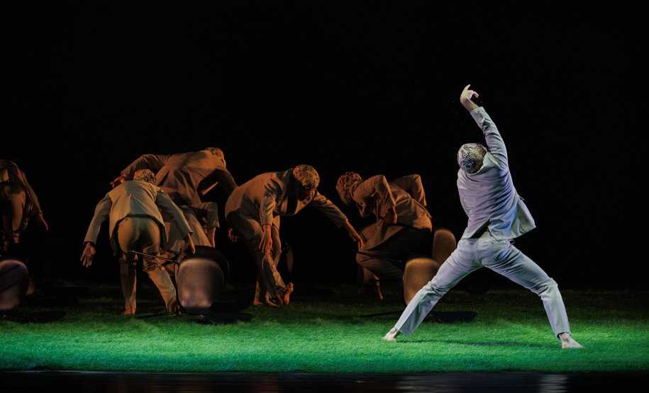 Tempo de Movimento: Balé Teatro Guaíra abre temporada 2026 com plateia lotada