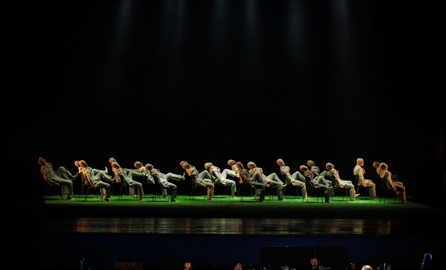 Tempo de Movimento: Balé Teatro Guaíra abre temporada 2026 com plateia lotada