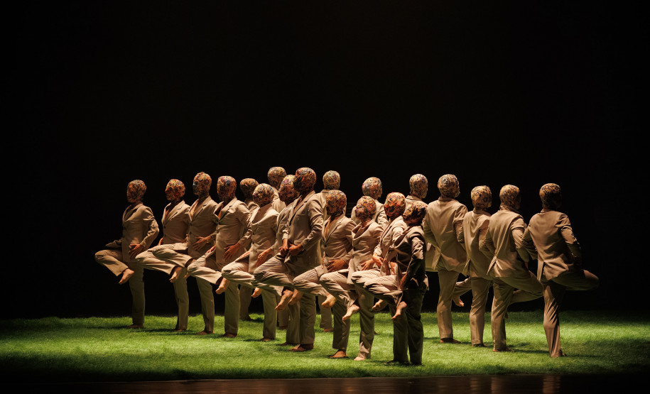 Tempo de Movimento: Balé Teatro Guaíra abre temporada 2026 com plateia lotada