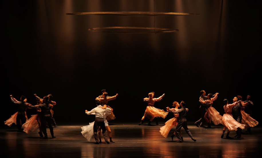 Tempo de Movimento: Balé Teatro Guaíra abre temporada 2026 com plateia lotada