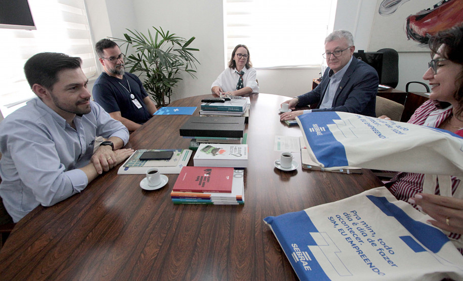 SEEC e Sebrae avançam em parceria para fortalecer o audiovisual no Paraná