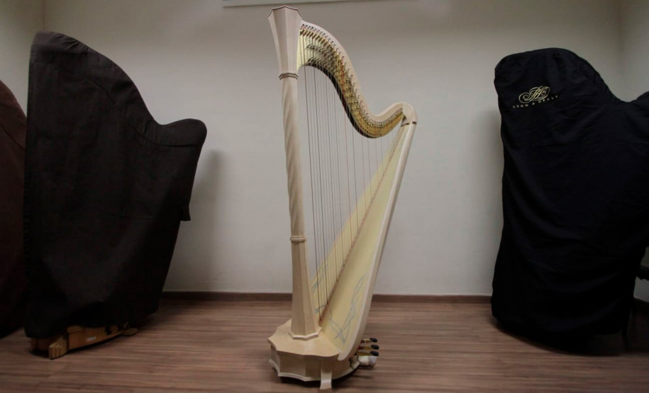 Orquestra Sinfônica do Paraná recebe nova harpa da marca italiana Salvi Harps