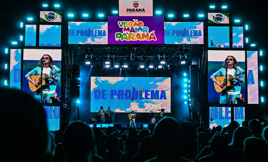 Ilha do Mel tem noite especial do Verão Maior e conquista artistas