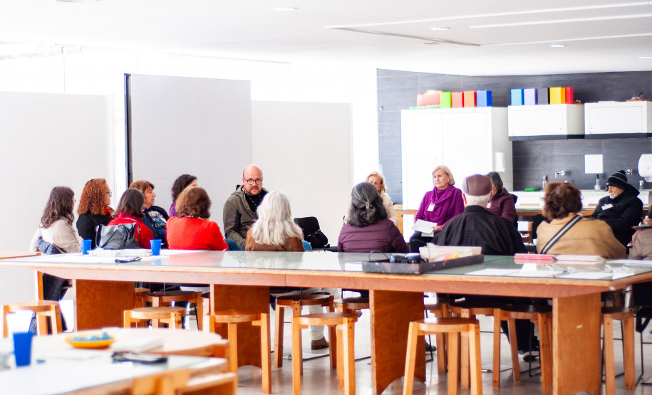 Em abril, MON promove "Arte para Maiores" inspirado na obra do artista Alberto Massuda