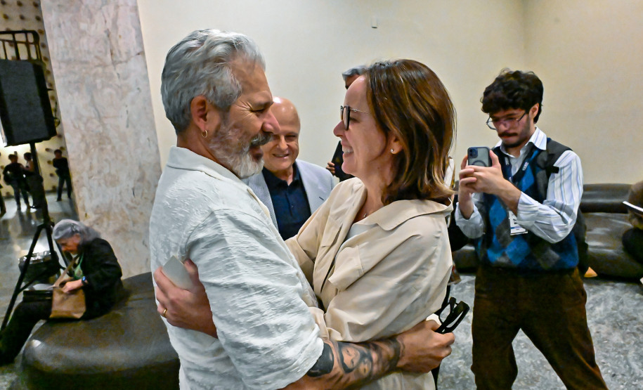 40 anos: mais de 500 pessoas prestigiam lançamento do livro sobre a Orquestra Sinfônica do Paraná