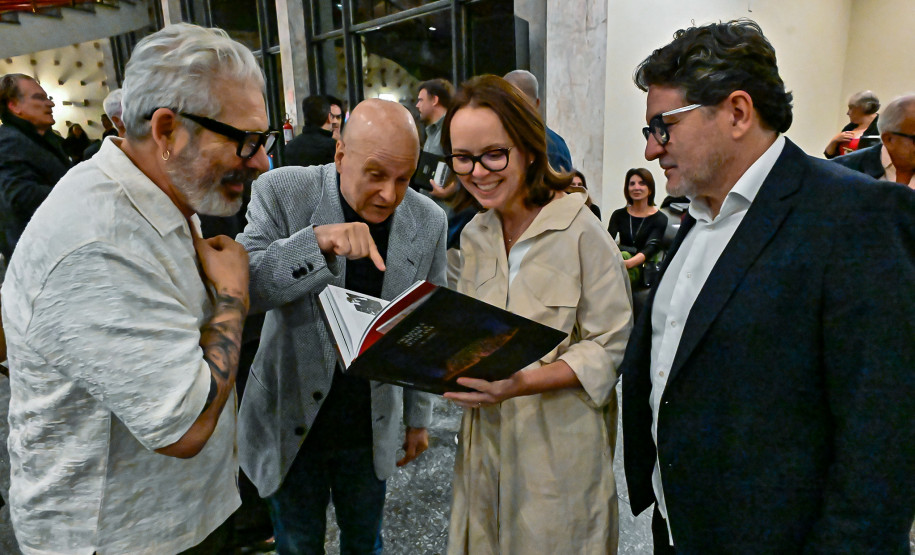 40 anos: mais de 500 pessoas prestigiam lançamento do livro sobre a Orquestra Sinfônica do Paraná