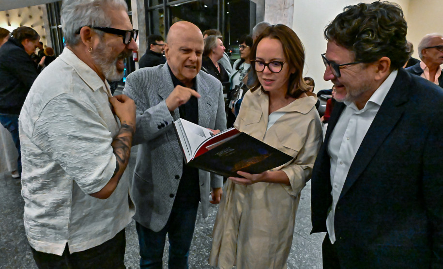 40 anos: mais de 500 pessoas prestigiam lançamento do livro sobre a Orquestra Sinfônica do Paraná