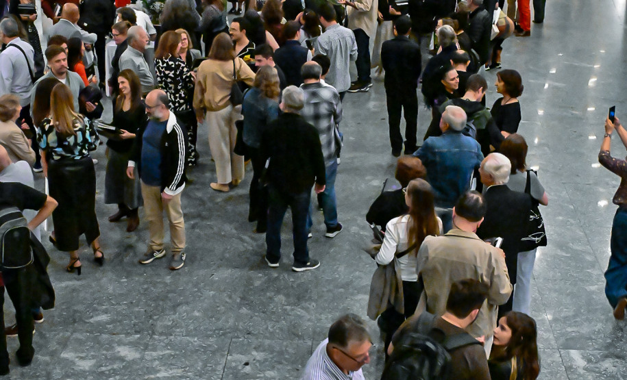 40 anos: mais de 500 pessoas prestigiam lançamento do livro sobre a Orquestra Sinfônica do Paraná