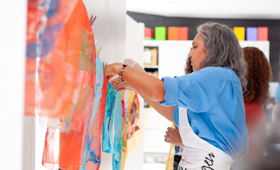 Museu Oscar Niemeyer oferece edição especial de programa para o público 60+