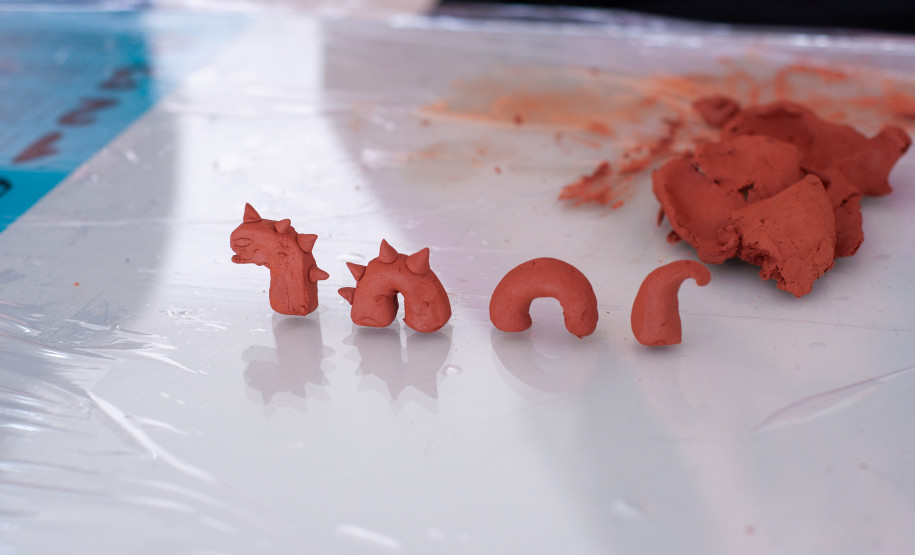 Museu Oscar Niemeyer promove oficina de modelagem em argila em abril