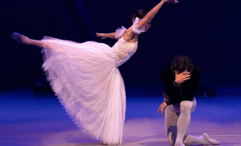 Teatro Guaíra recebe o ballet clássico "Giselle", com participação de Ana Botafogo