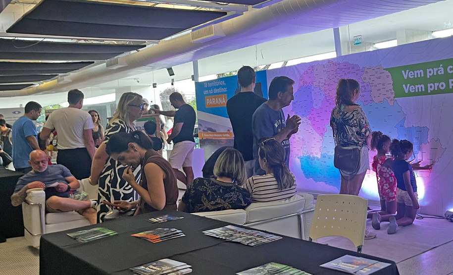 Estado leva cultura e turismo à primeira edição da Festa Literária do Paraná