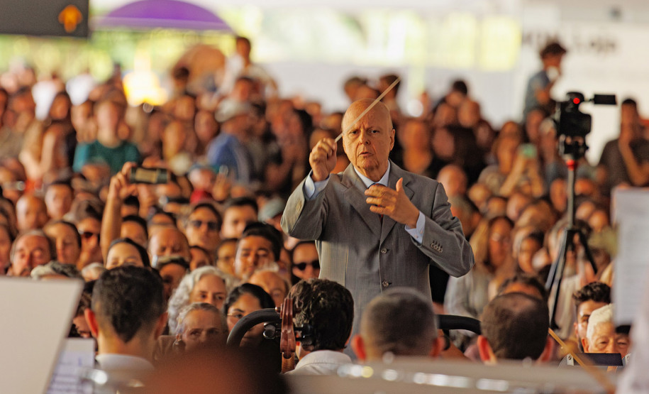Estado leva cultura e turismo à primeira edição da Festa Literária do Paraná