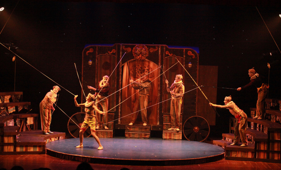 G2 Cia de Dança lota teatro e levanta a plateia em Francisco Beltrão, no Sudoeste