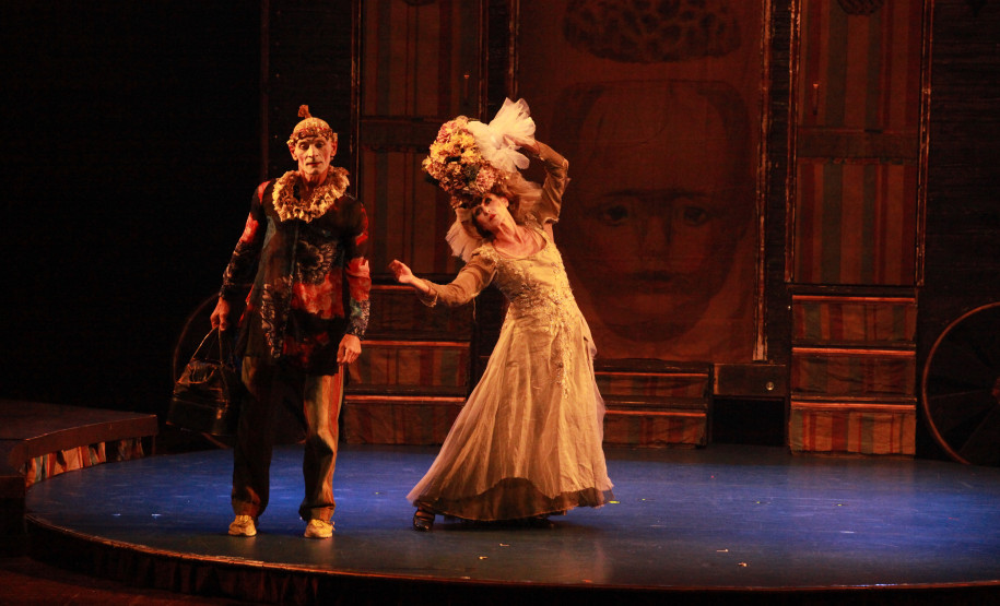 G2 Cia de Dança lota teatro e levanta a plateia em Francisco Beltrão, no Sudoeste