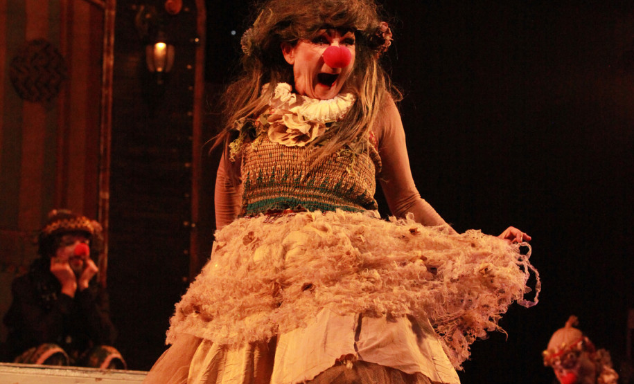 G2 Cia de Dança lota teatro e levanta a plateia em Francisco Beltrão, no Sudoeste