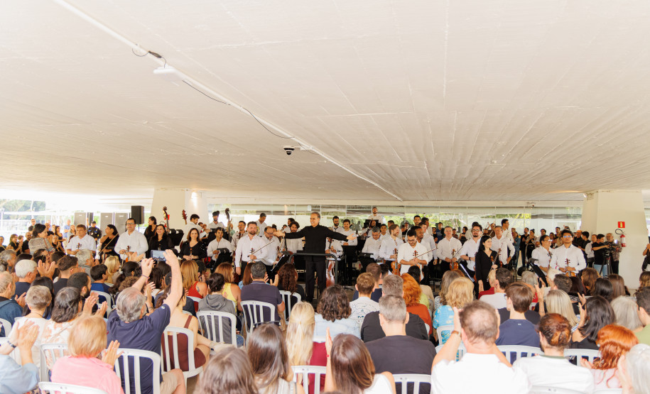 Orquestra Sinfônica do Paraná leva Mozart e Beethoven ao MON em concerto gratuito neste sábado (25)