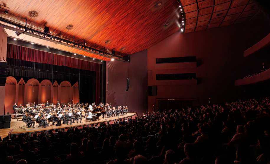 Primeiro dia de concerto do “Festival Gershwin" da Orquestra Sinfônica do Paraná lota o Guairão