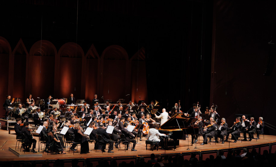 Primeiro dia de concerto do “Festival Gershwin" da Orquestra Sinfônica do Paraná lota o Guairão
