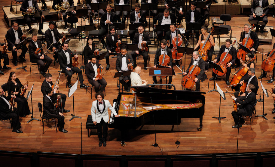 Primeiro dia de concerto do “Festival Gershwin" da Orquestra Sinfônica do Paraná lota o Guairão