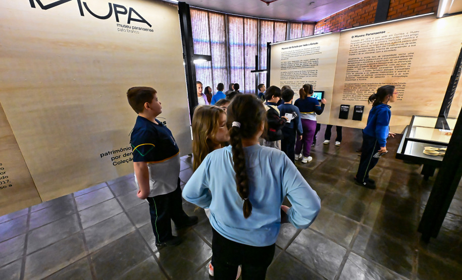 Patrimônio, memória e descoberta: 200 alunos visitam o Museu Satélite MUPA Pato Branco