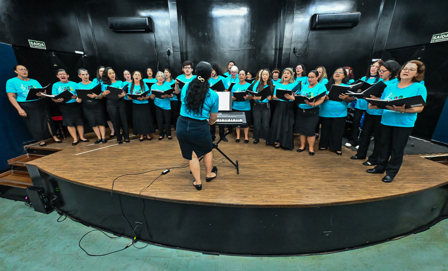 Estado amplia incentivo à musicalização com entrega de instrumentos em Campo Mourão