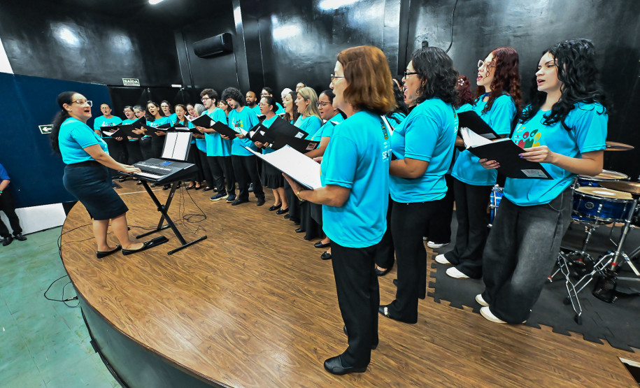 Estado amplia incentivo à musicalização com entrega de instrumentos em Campo Mourão