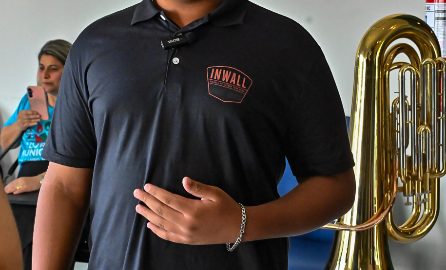 Estado amplia incentivo à musicalização com entrega de instrumentos em Campo Mourão