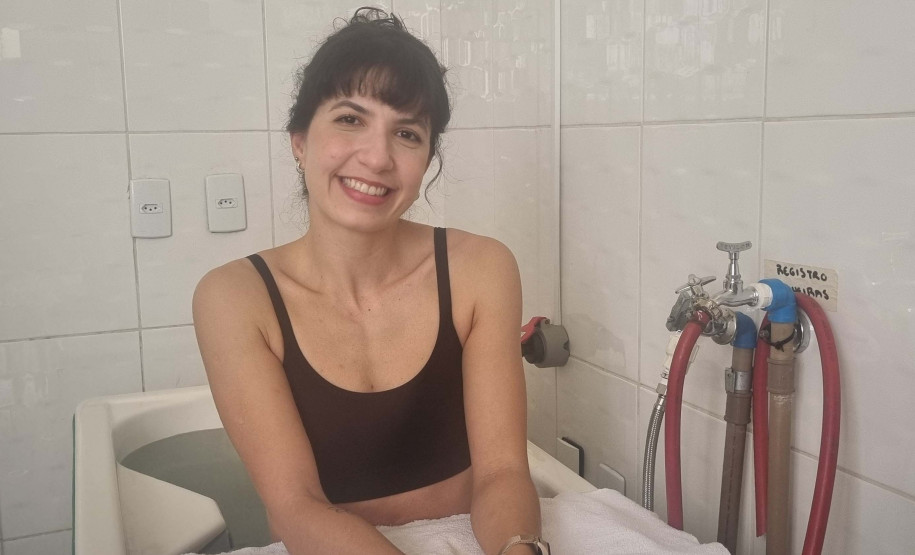 Preparação de atletas: trabalho de fisioterapia é apoio precioso para performance de bailarinos do Teatro Guaíra