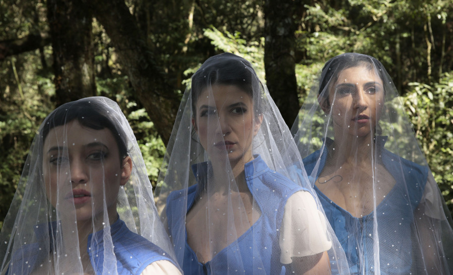 “GiselleS”: montagem do Balé Teatro Guaíra revisita clássico e aposta alto em figurino e cenário