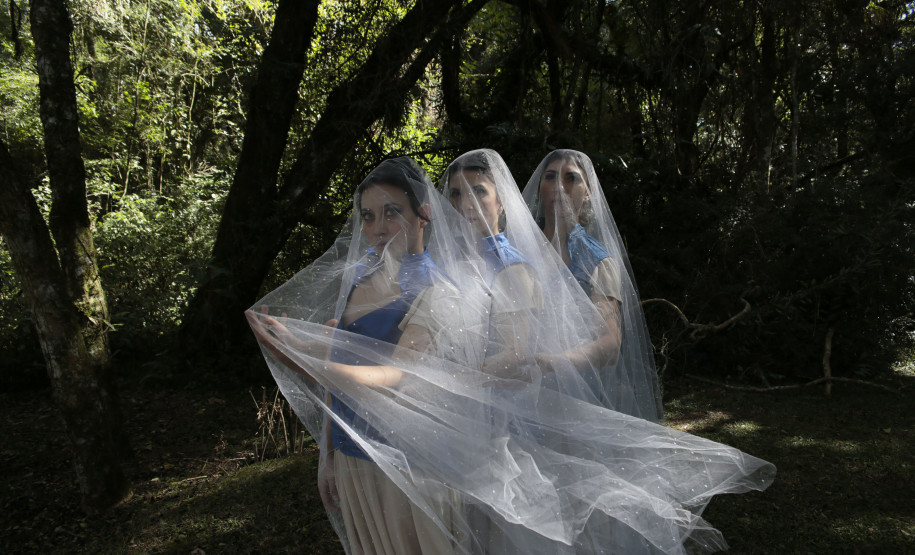 “GiselleS”: montagem do Balé Teatro Guaíra revisita clássico e aposta alto em figurino e cenário