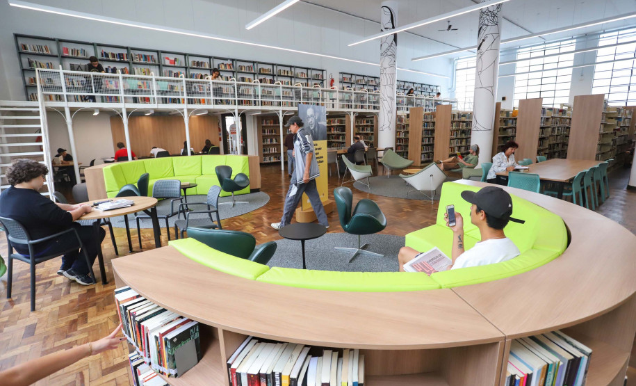 Lançamentos, oficinas e recital integram a programação de maio da Biblioteca Pública