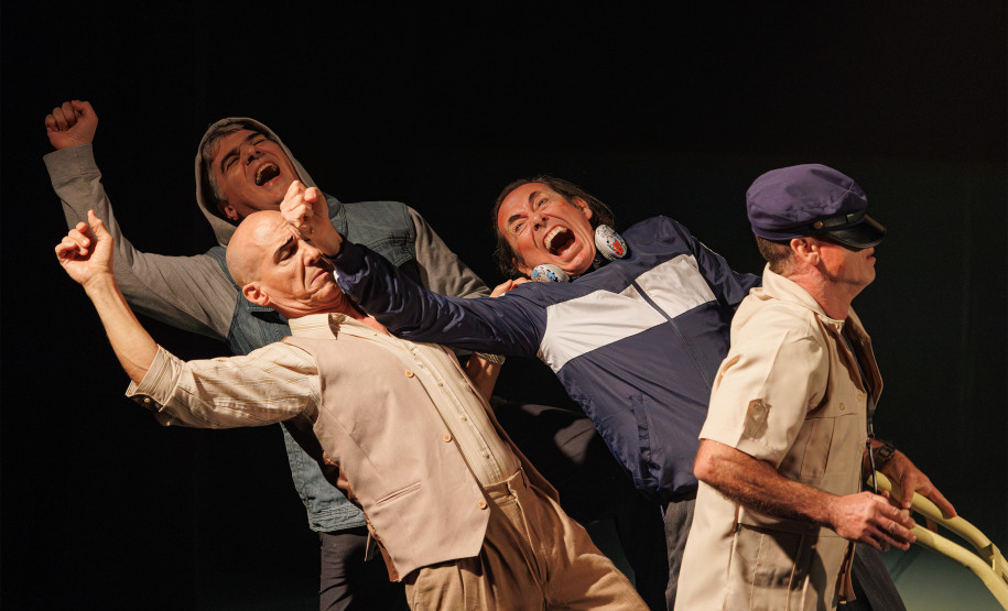 G2 do Teatro Guaíra encerra temporada de “Gregor” com lotação máxima
