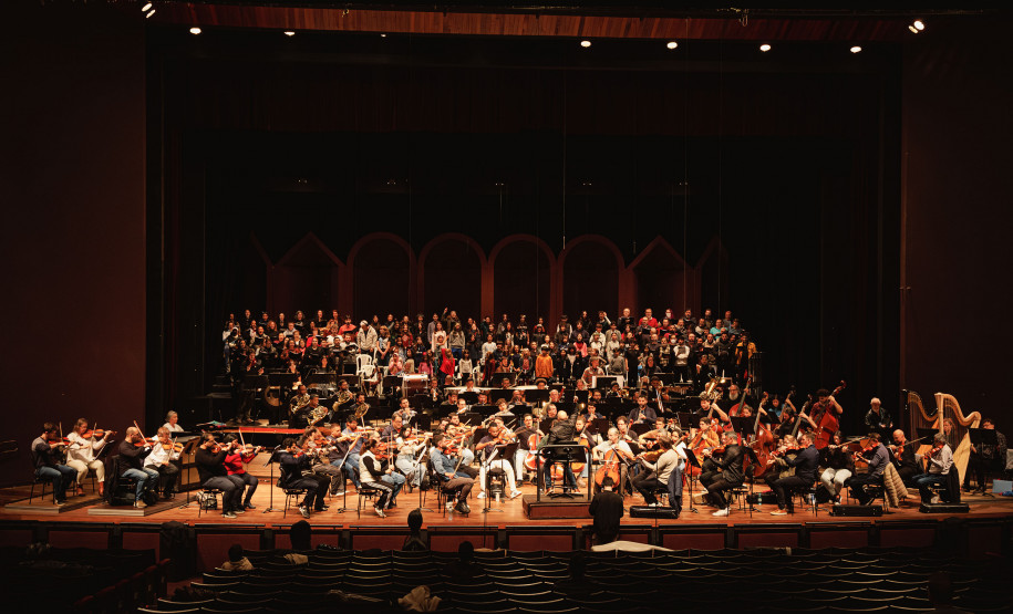 Projeto grandioso: concerto dos 41 anos da OSP mobiliza 230 artistas e crianças no Guairão