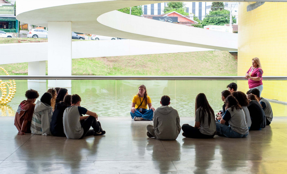 Visitas guiadas em junho vão mostrar detalhes da arquitetura, acervo e exposições do MON