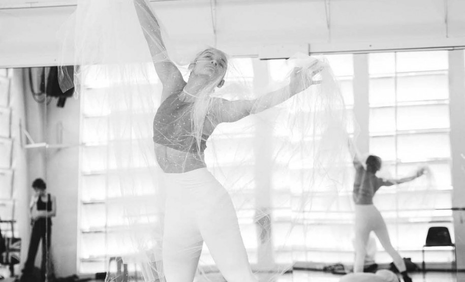 Estreia da semana, balé “GiselleS” transforma clássico em história de identidade e amor