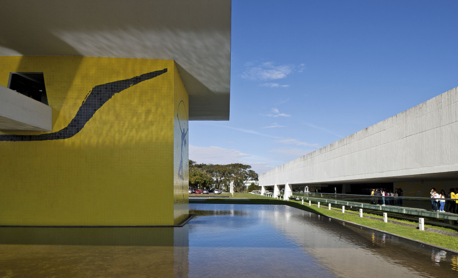 Arte contemporânea: MON realiza exposição do artista Mano Penalva