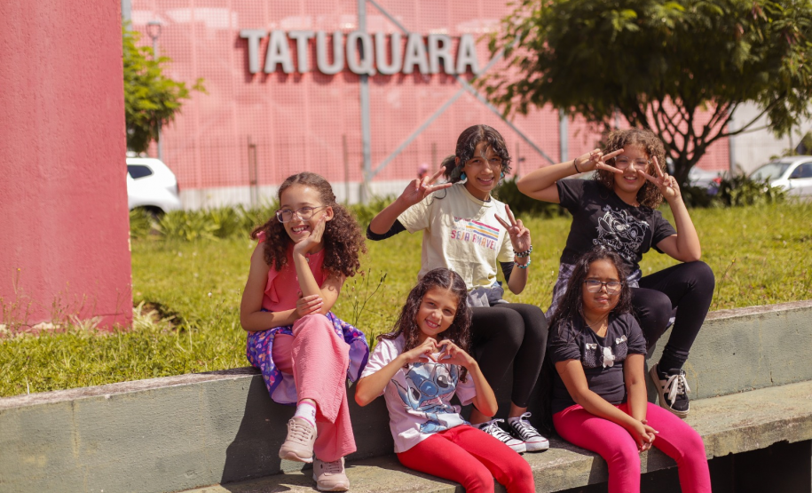 Com apoio do Governo do Estado, projeto Cidades Imaginadas lança livro criado por meninas em Curitiba e celebra a potência das infâncias