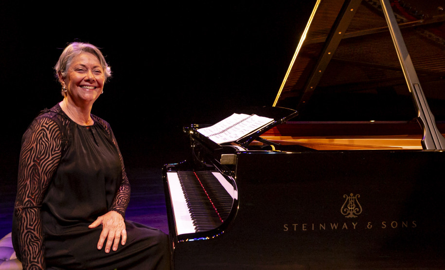 Concerto da Orquestra Sinfônica do Paraná celebra os 70 anos da pianista Analaura de Souza Pinto