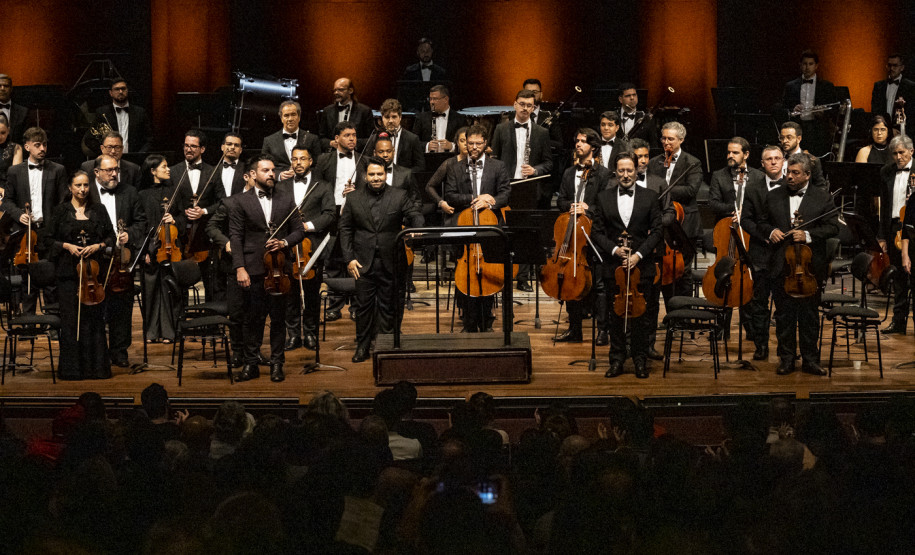 Orquestra Sinfônica do Paraná homenageia Roberto Tibiriçá em concerto que antecede apresentações na China